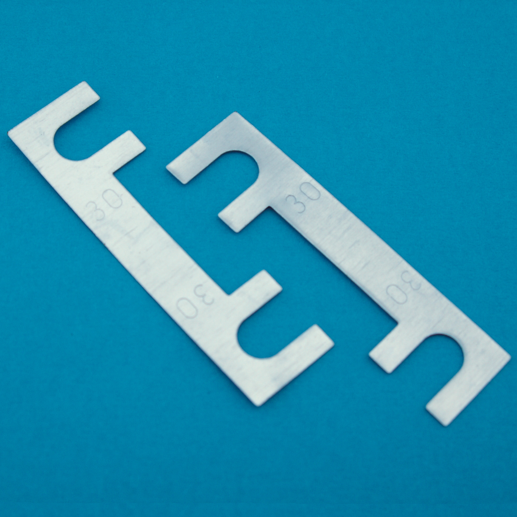 SÄKRING 30 AMP LEADER 220-150